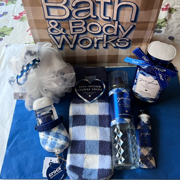 🟦⬜️🟦 CROCS x BATH & BODY WORKS MINI GINGHAM POCKETBAC HOLDER  BUNDLE 🟦⬜️🟦 - Picture 8 of 16